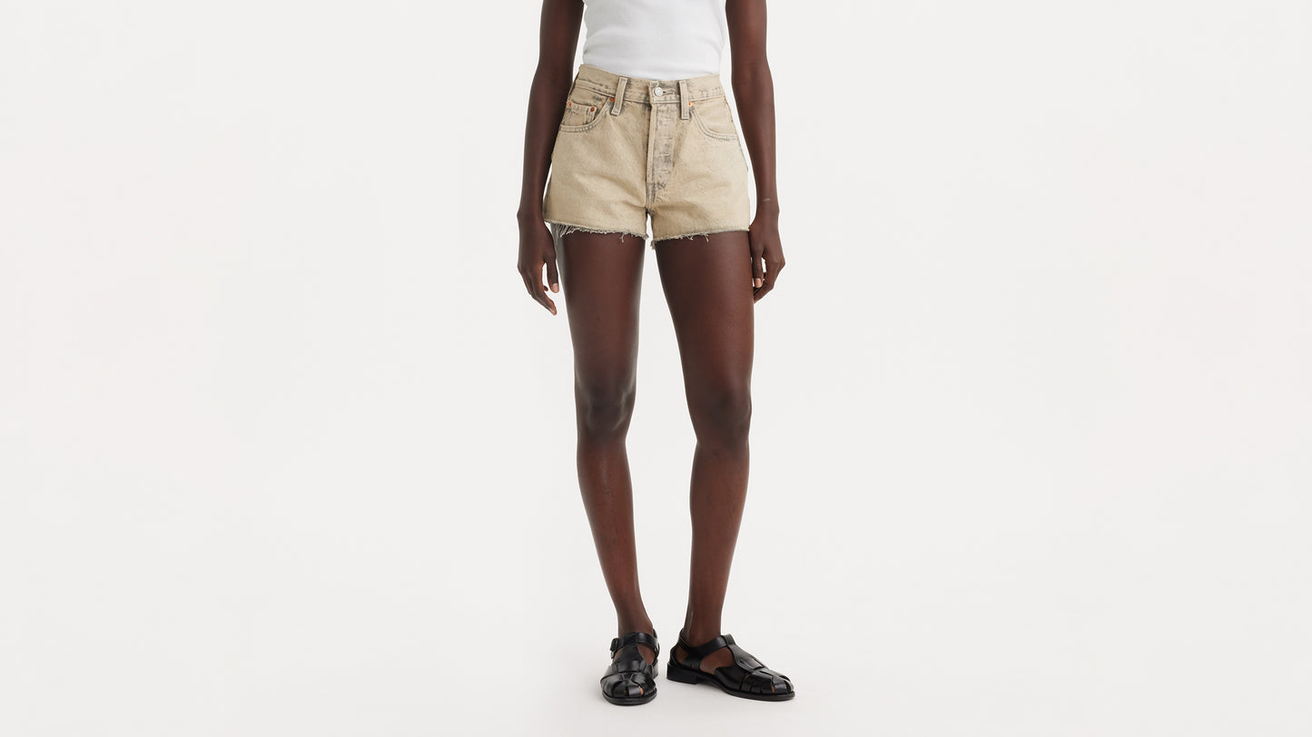 Front view beige Levi’s shorts with fraying