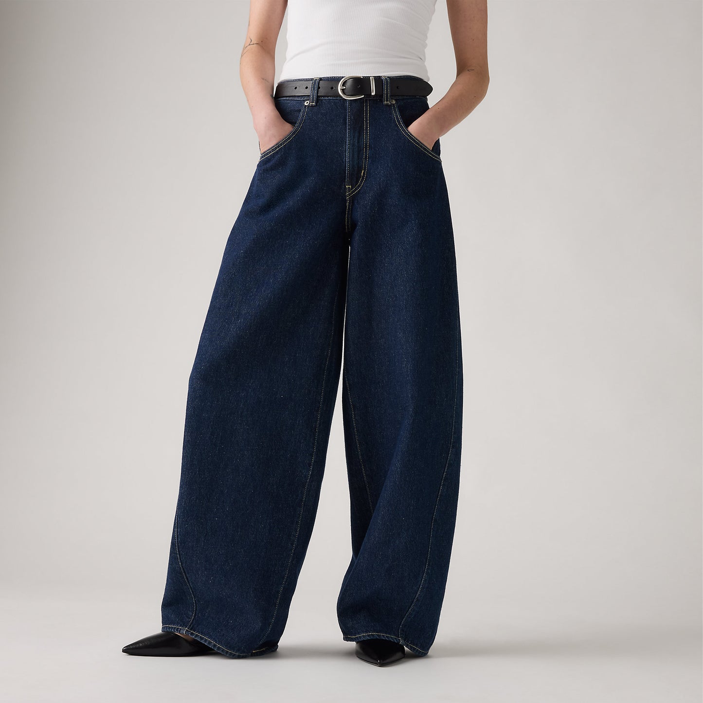 Levi's® Women's Super Baggy Barrel Jeans