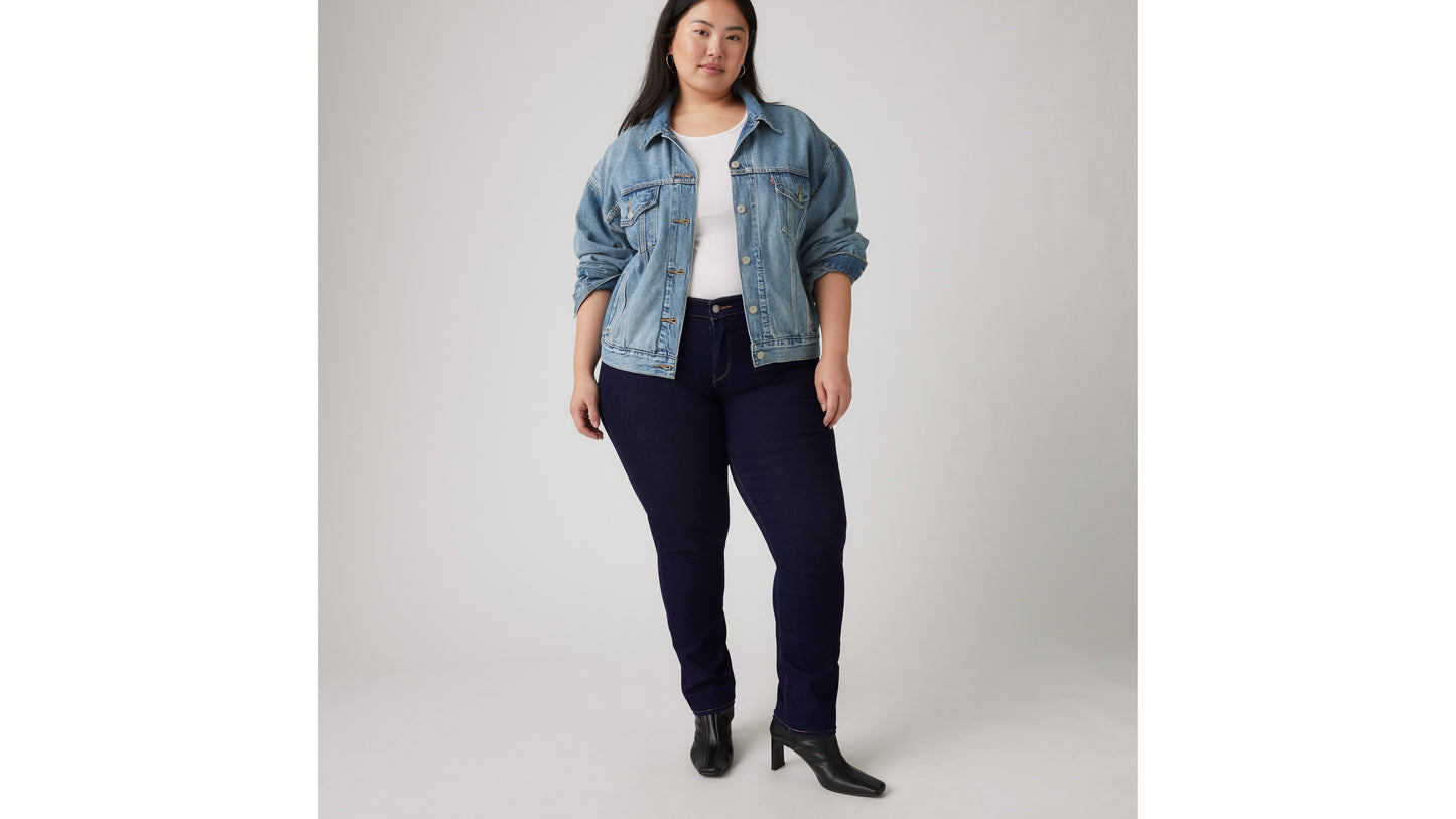 Levi's dark blue plus-size jeans with light-blue jacket