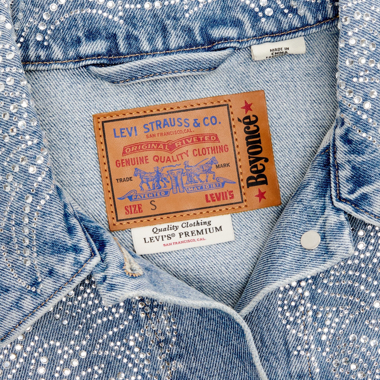 BEYONCÉ x Levi's® Women's Shrunken '90s Trucker Jacket