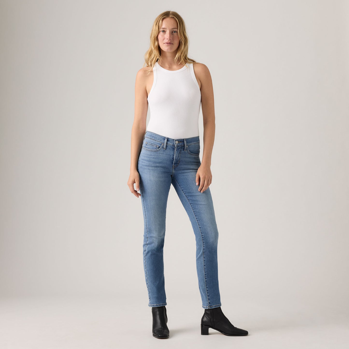 Levi’s® Women's 312 Shaping Slim Jeans