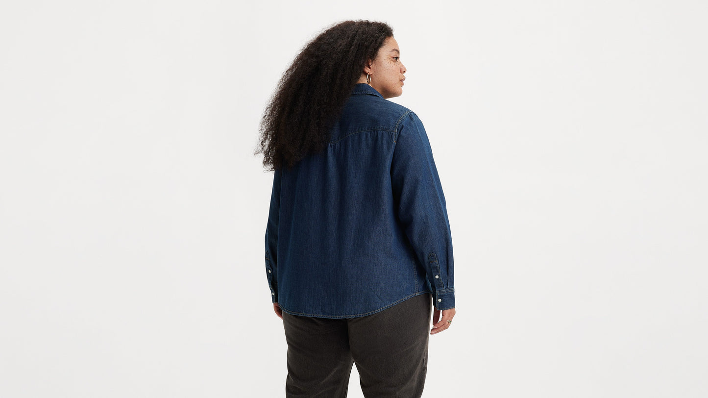 Back view of woman in Levi's western shirt plus size