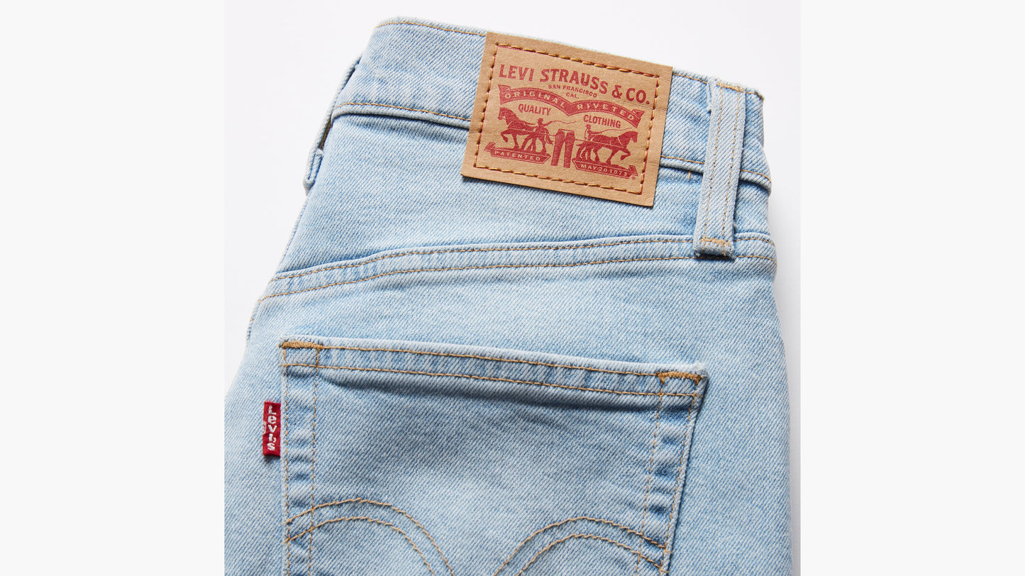 Back logo patch of Levi's Women's High-Waisted Mom Jeans in light wash