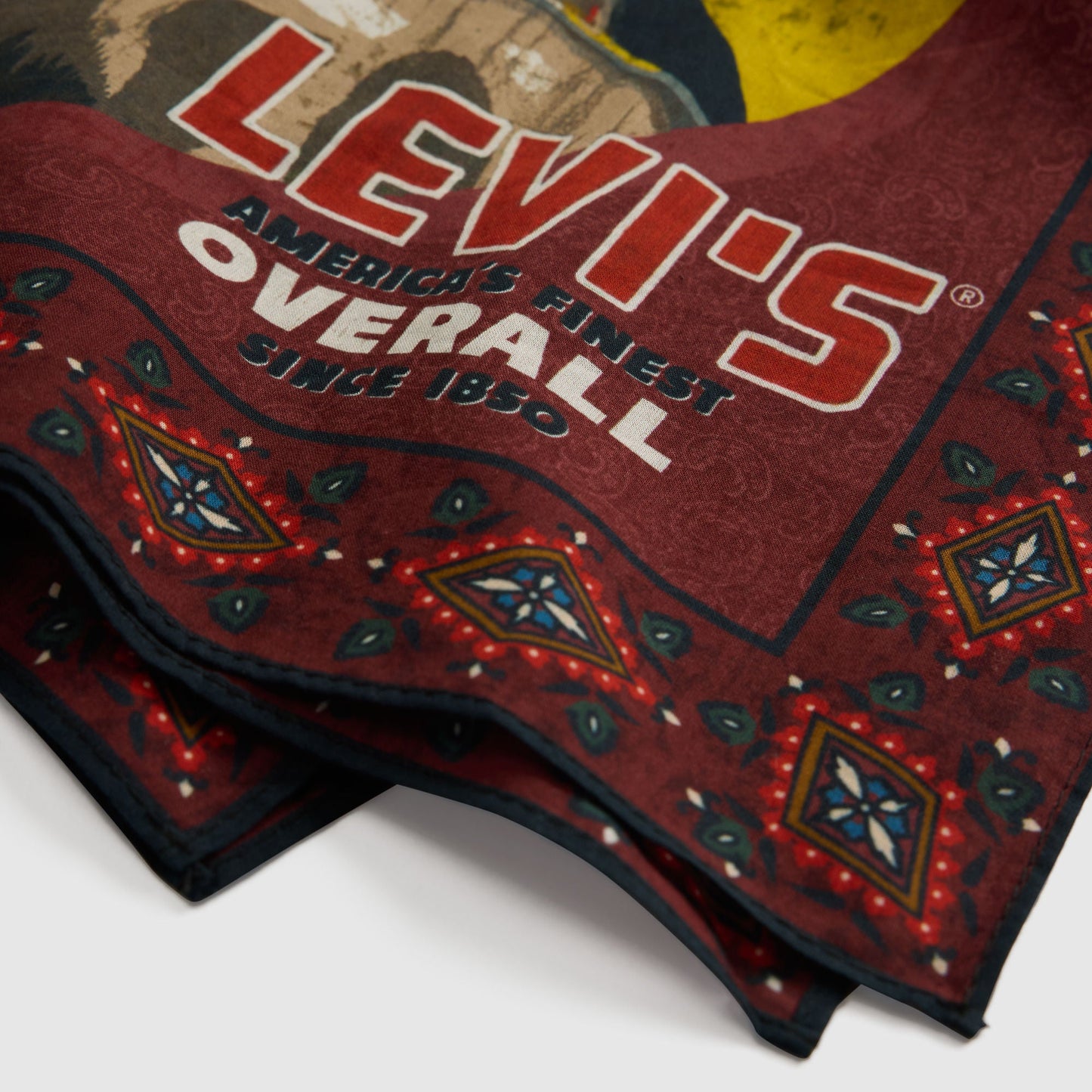 Levi's® Women's Sweethearts Bandana