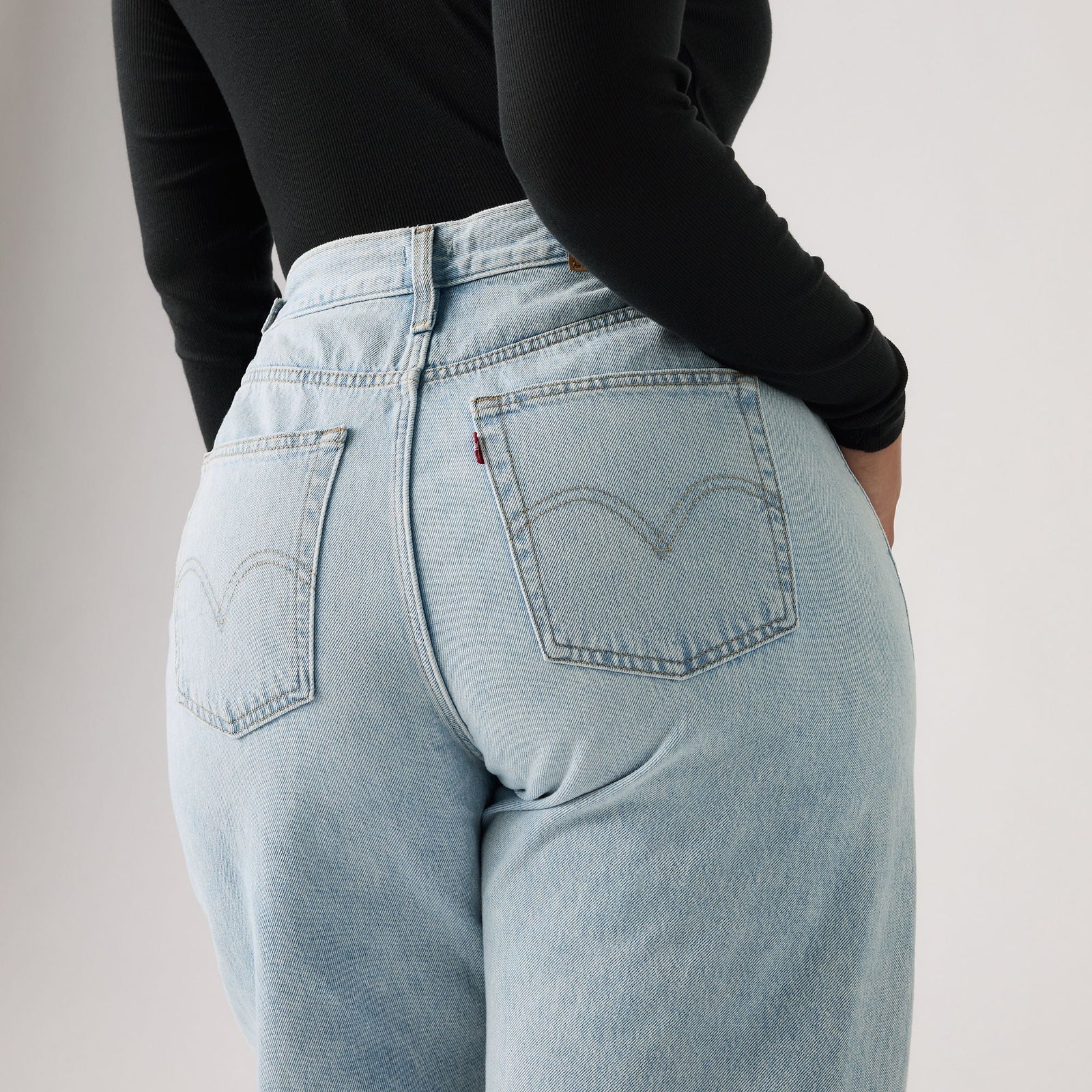 Main 4 - Levi's® Women's Cinch Barrel Jeans - 003V50003