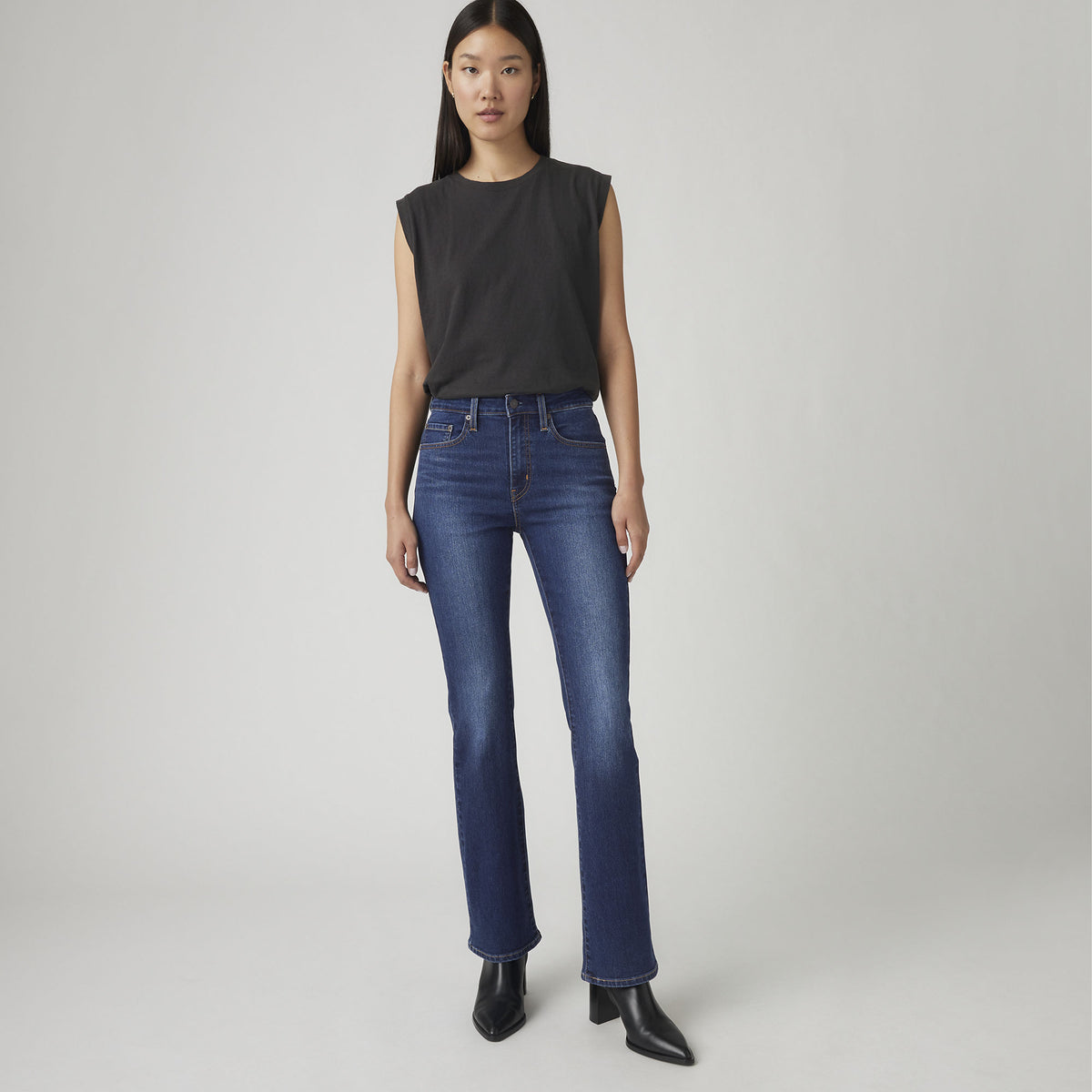 Levi's® Women's 725 High-Rise Bootcut Jeans SCL