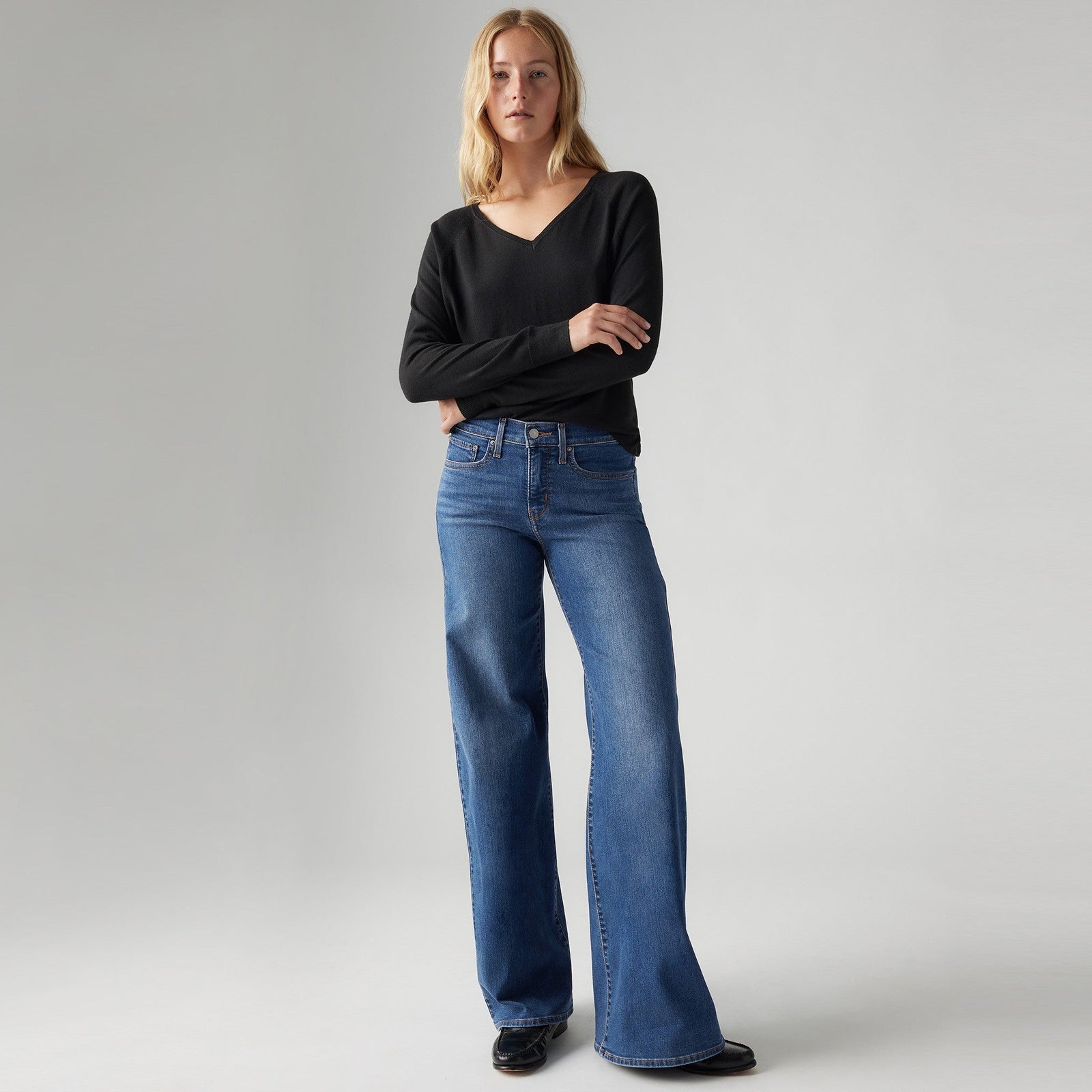 Main 1 - Levi's® Women's 318 Shaping Wide Leg Jeans - 001PZ0001