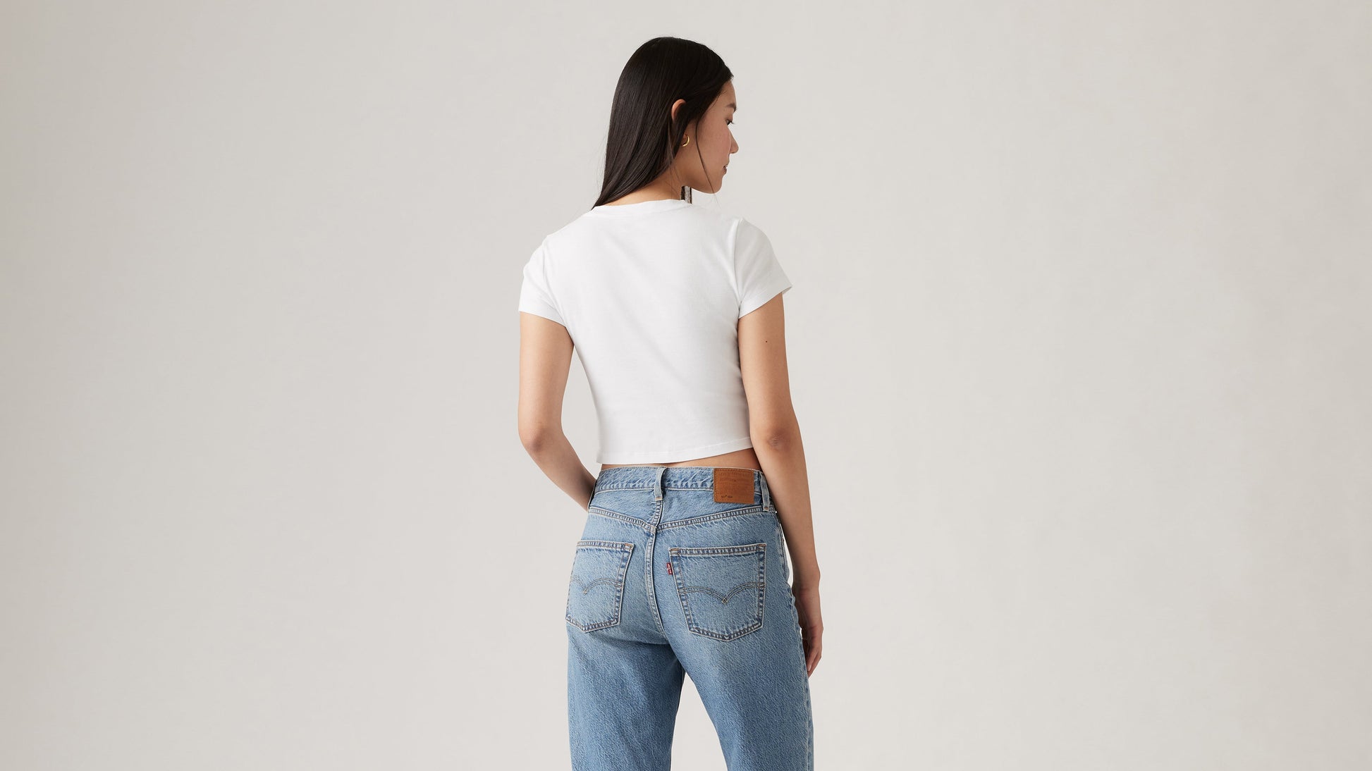 Back view of Levi’s Women’s Essential Sporty T-Shirt, cropped