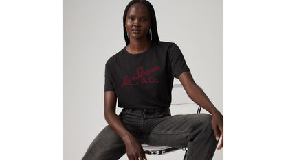 Levi's® Women's Graphic Iconic Tee