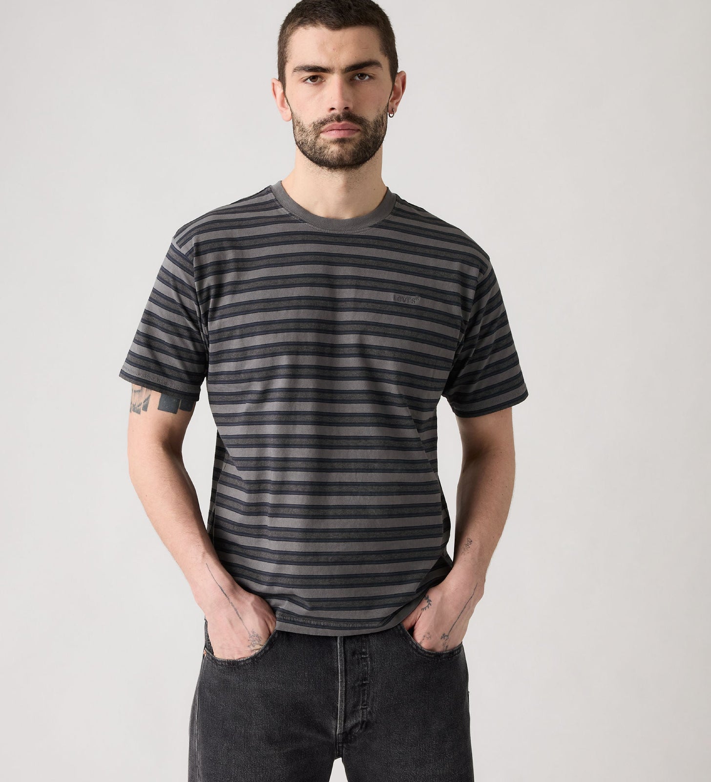 Main 3 - Levi's® Men's Red Tab Vintage T-Shirt - A06370191
