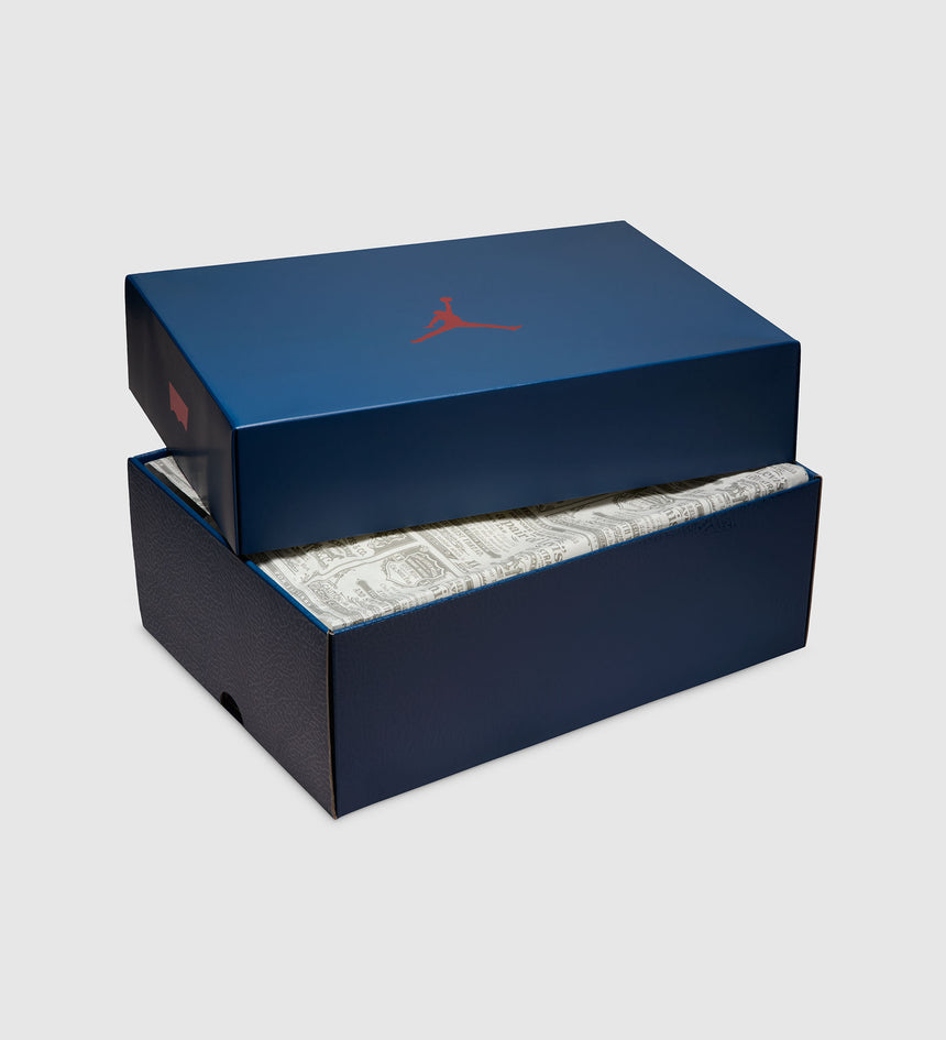 Main 15 - Air Jordan 3 x Levi’s®
Black Denim Sneakers - 008M80000