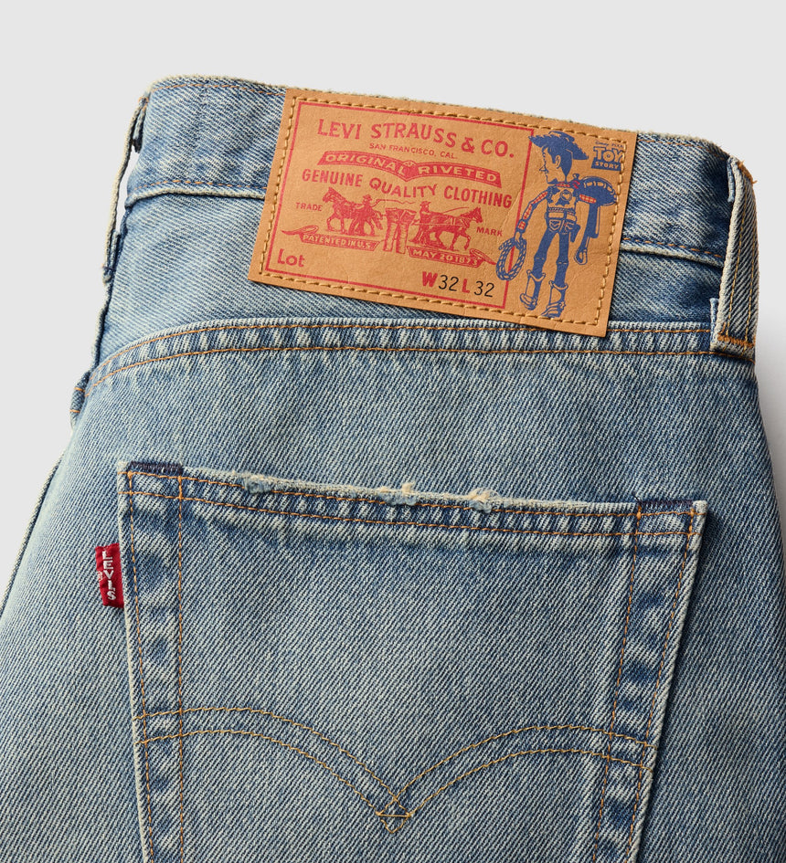 LEVI’S x TOY STORY 568 Loose ジーンズ　32 Levi's® X Toy Story Men's 568 Loose Utility Jeans - Multi-color
