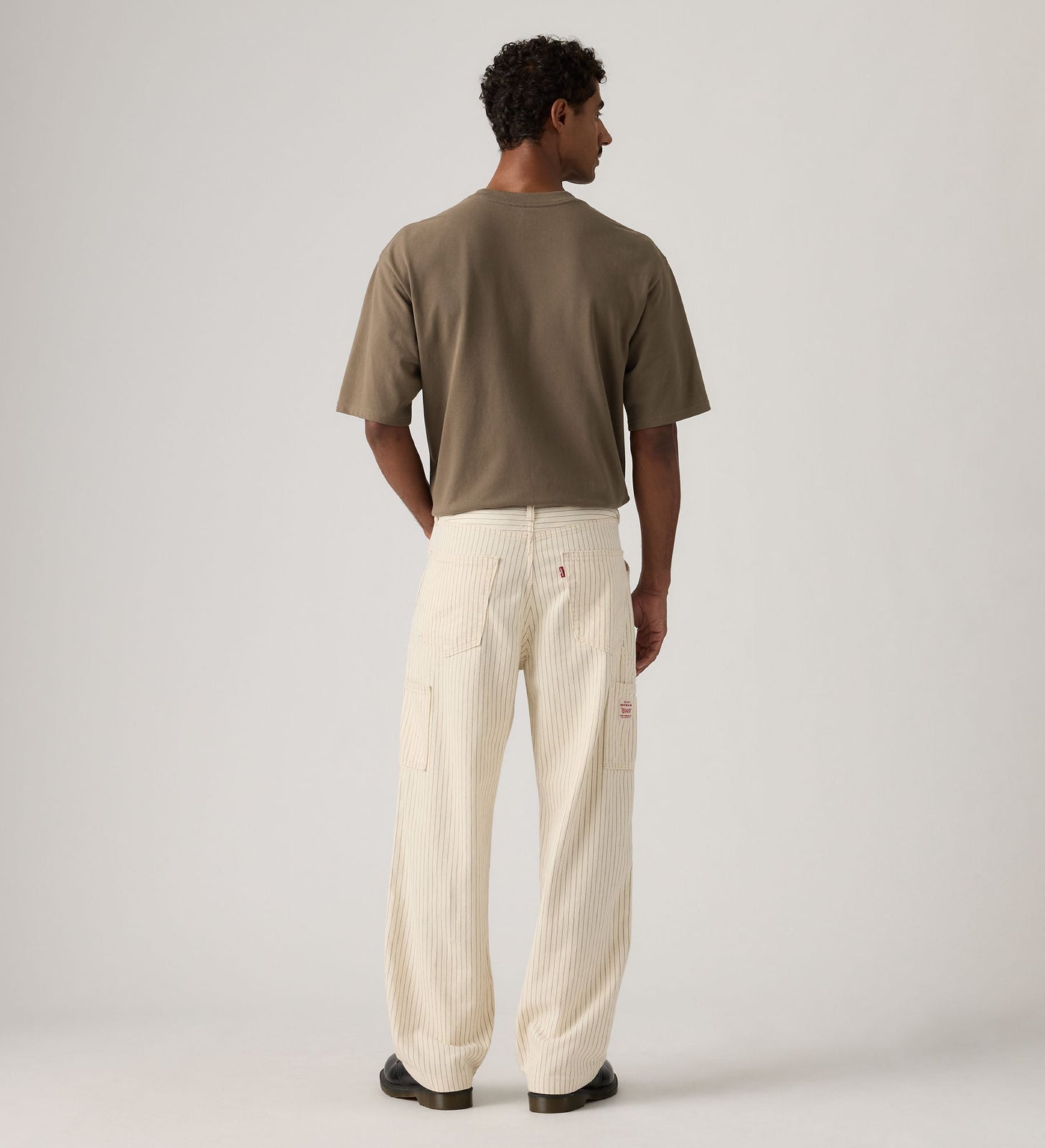 Main 2 - Levi's® Men's 568™ Loose Straight Double-Knee Lightweight Carpenter - A73670018