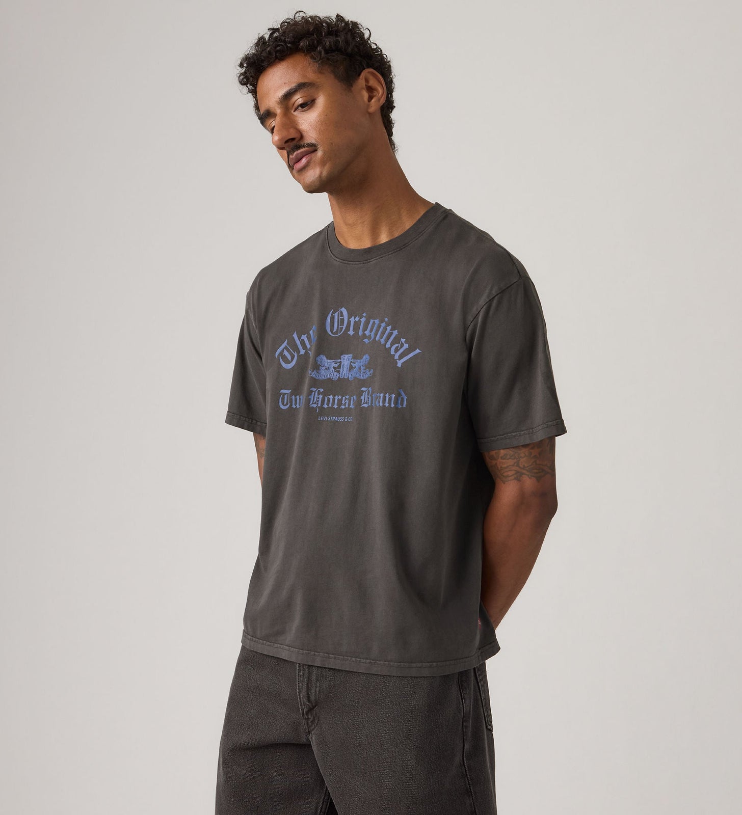 Main 3 - Levi's® Men's Graphic Boxy Tee - 004H00017