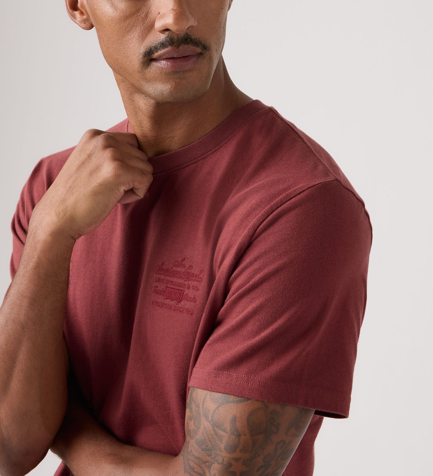 Main 4 - Levi's® Men's Relaxed Short-Sleeve Graphic T-Shirt - 161432402