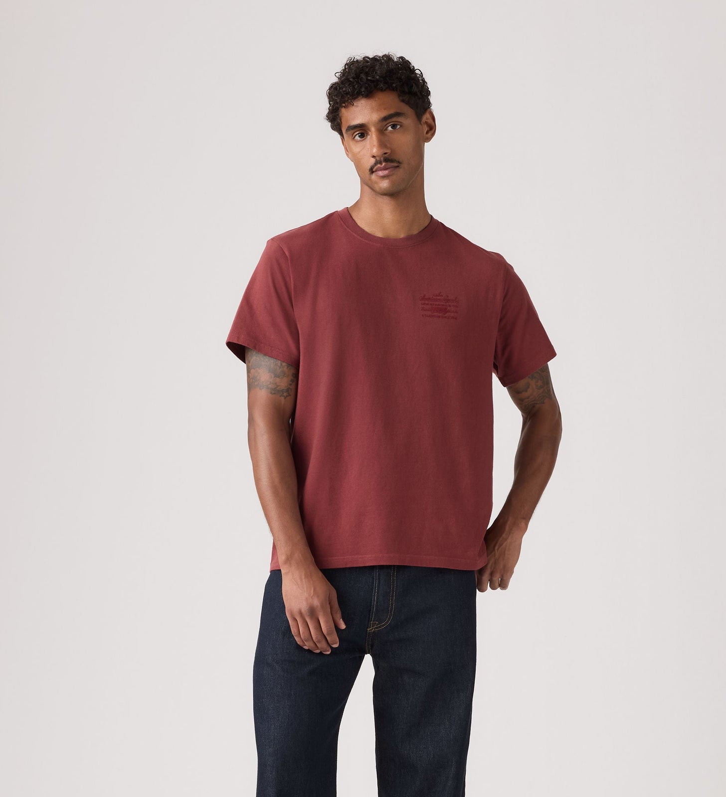 Main 1 - Levi's® Men's Relaxed Short-Sleeve Graphic T-Shirt - 161432402