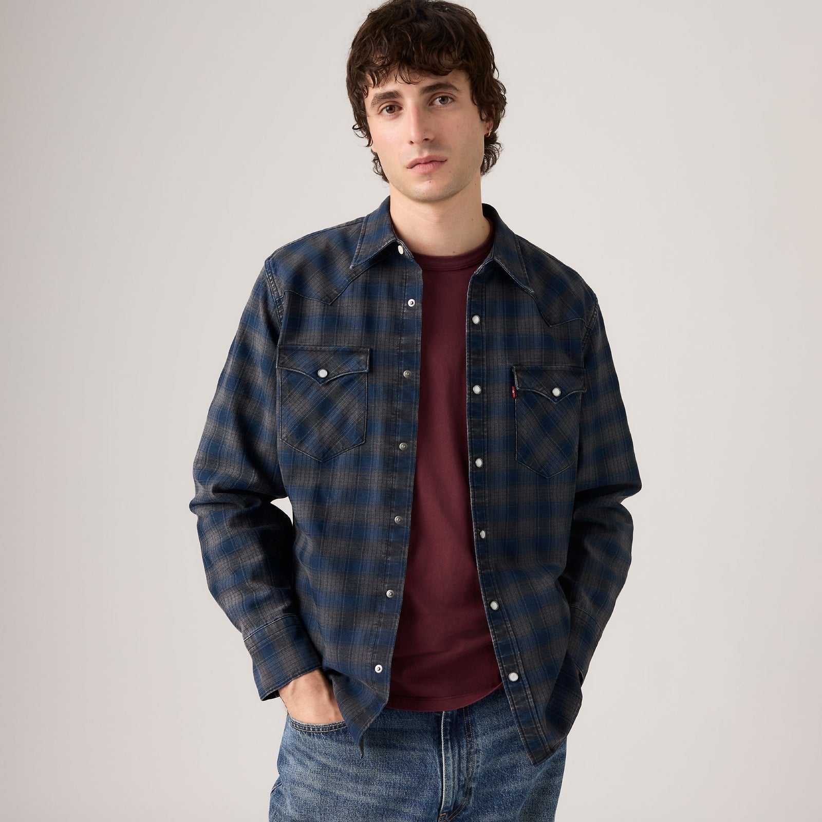 Main 1 - Levi's® Men's Barstow Standard Fit Western Shirt - 857440133