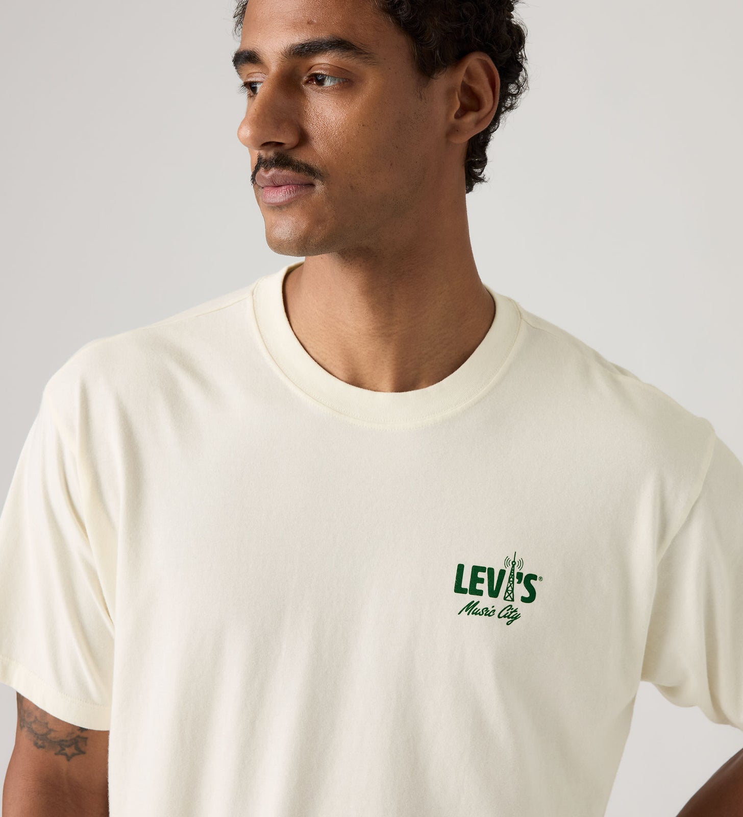 Main 1 - Levi's® Men's Graphic Vintage Fit T-Shirt - 873730455