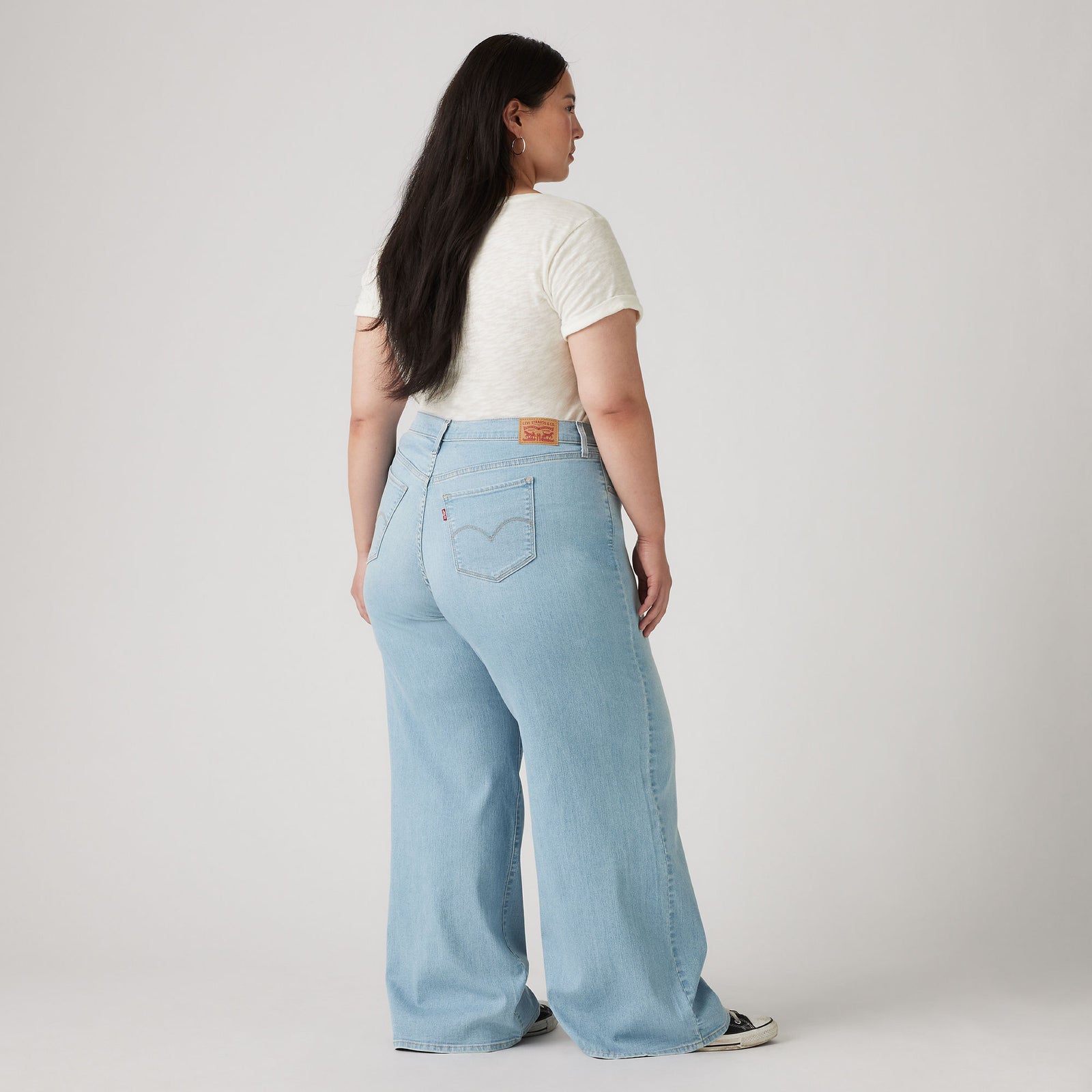 Main 2 - Levi's® Women's 318 Shaping Wide-Leg Jeans (Plus Size) - 0033F0001