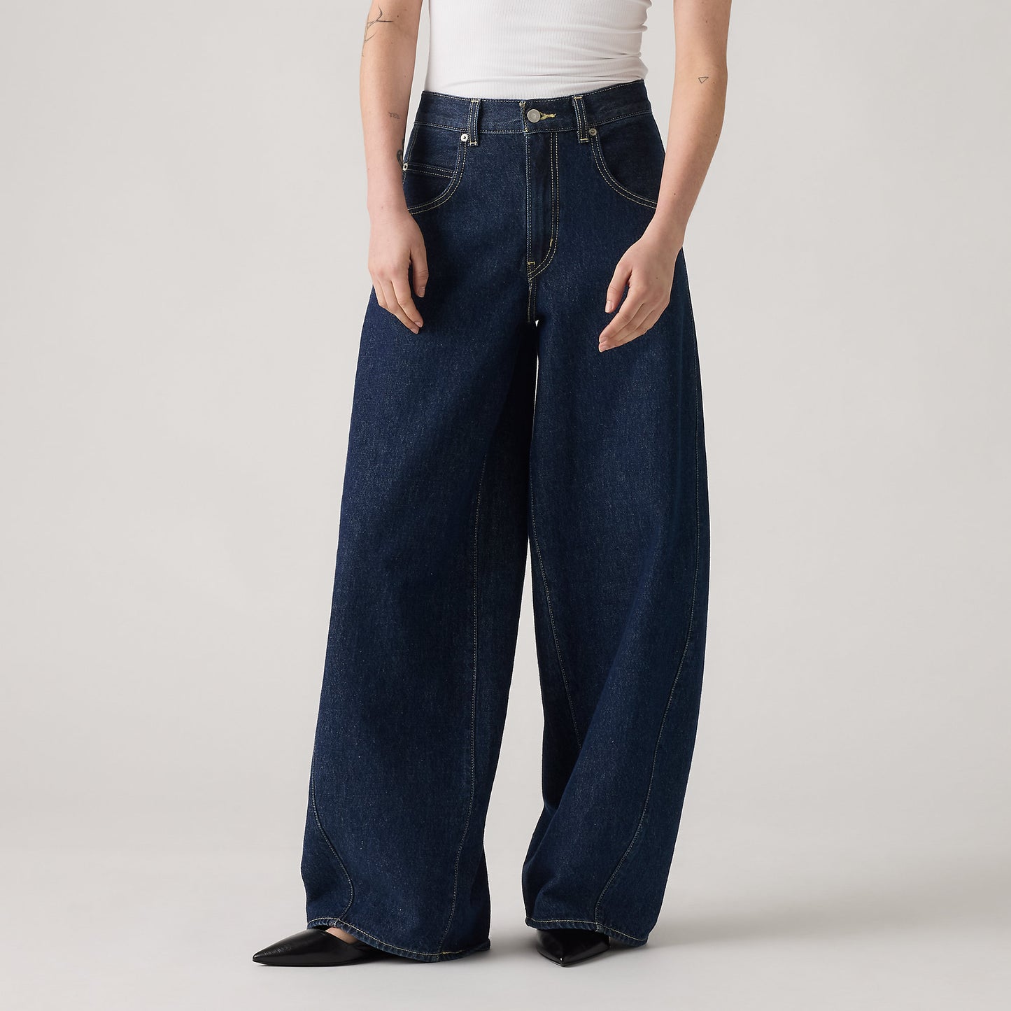 Levi's® Women's Super Baggy Barrel Jeans