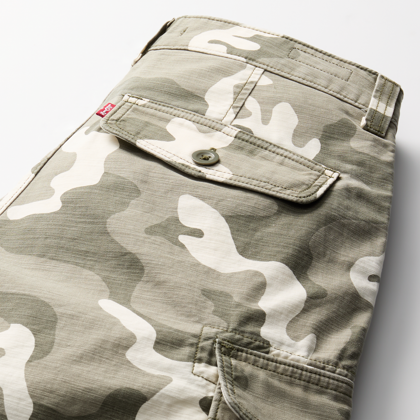 Levi's® Women's Baggy Dad Cargo Shorts