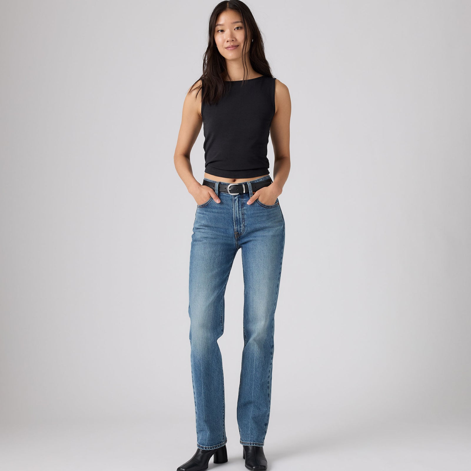 Main 4 - Levi's® Women's Ribcage Slim Jeans - 0081W0006