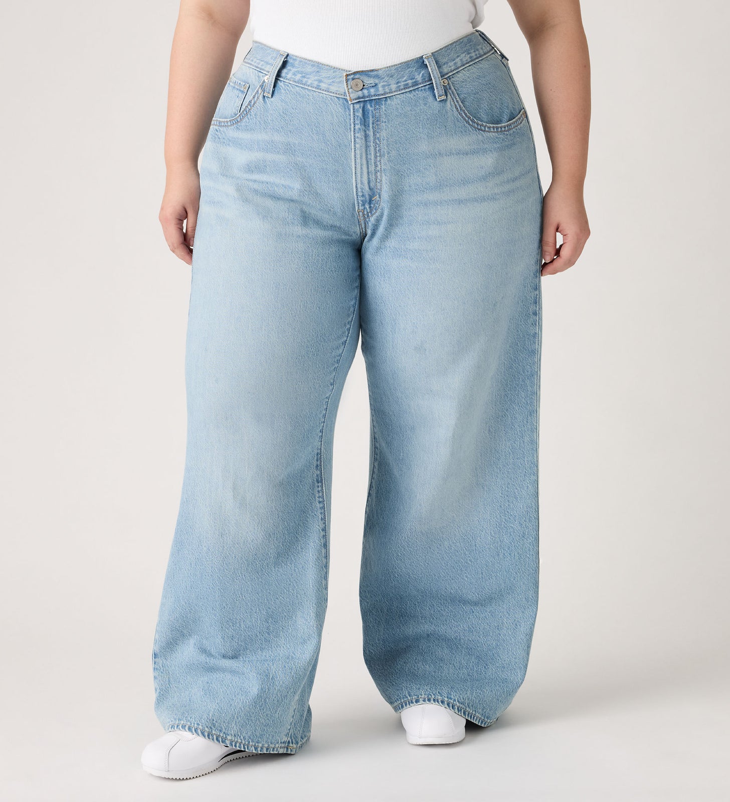 Main 4 - Levi's® Women's Cinch Baggy Jeans (Plus Size) - 008AM0001
