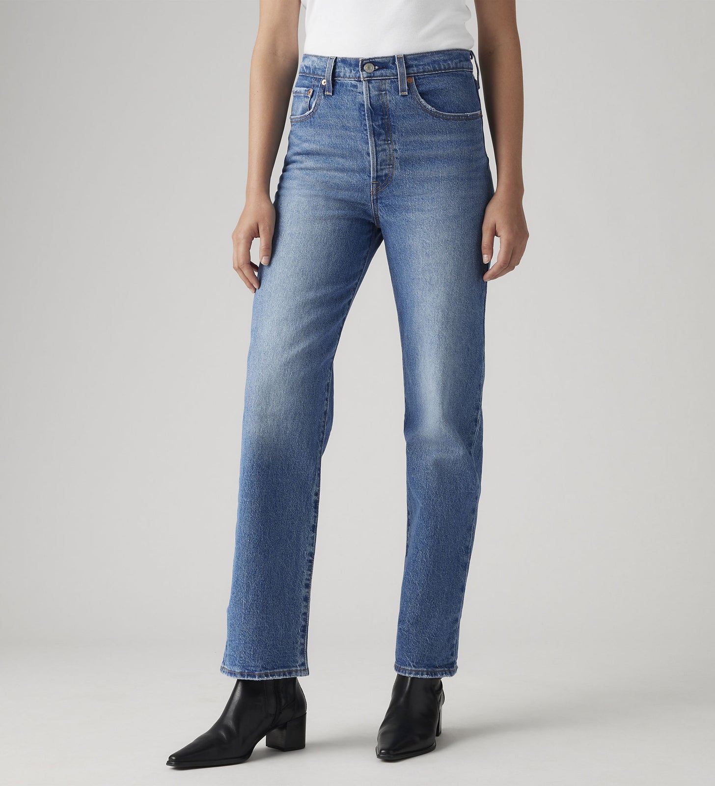 Main 5 - Levi's® Women's Ribcage Straight Ankle Jeans - 726930177