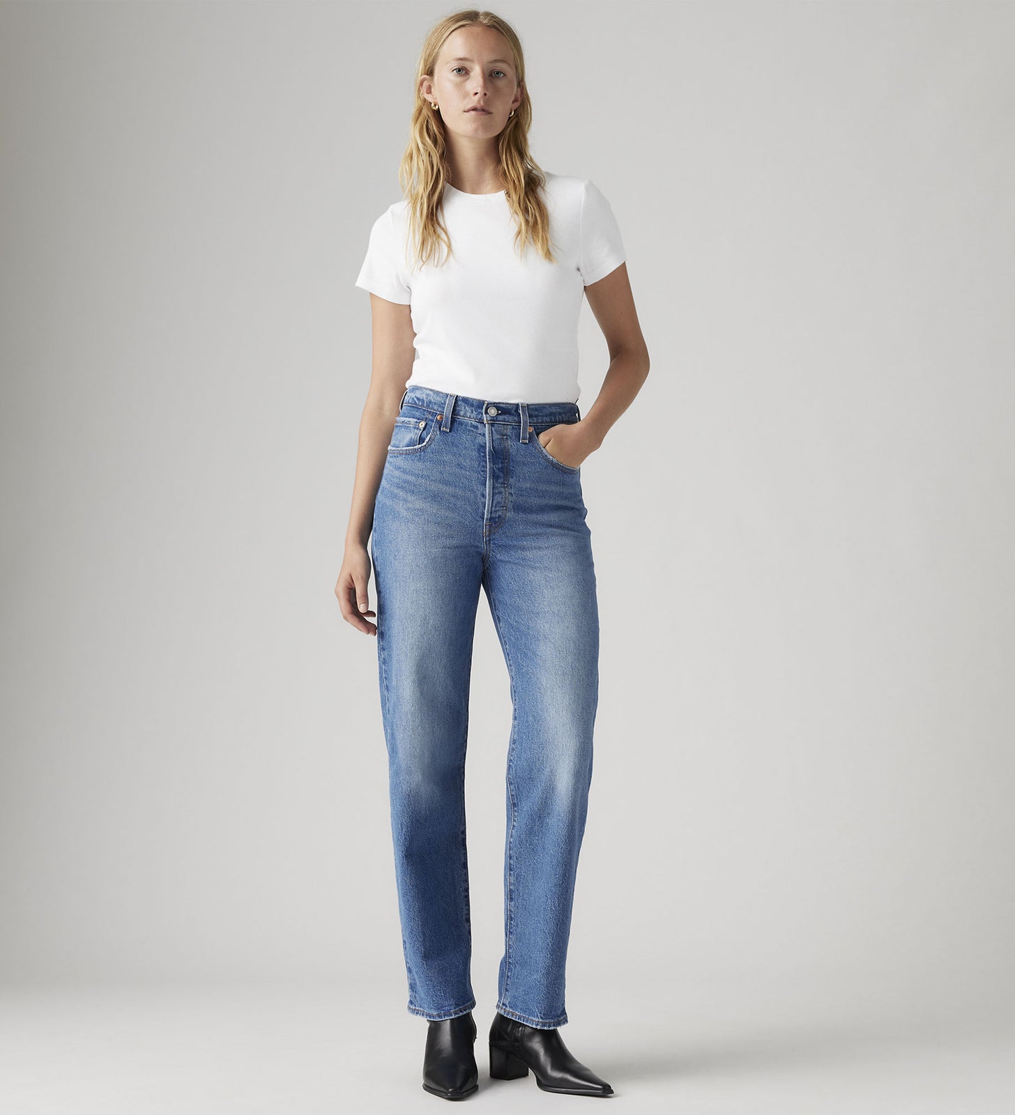Main 1 - Levi's® Women's Ribcage Straight Ankle Jeans - 726930177