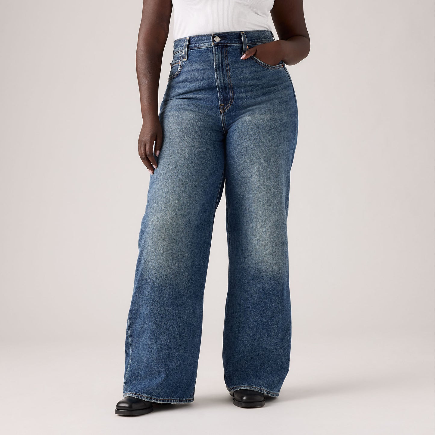 Levi’s® Women’s Ribcage Wide Leg Jeans