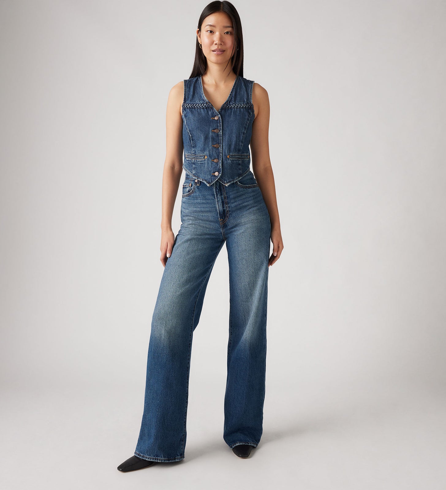 Main 4 - Levi’s® Women’s Ribcage Wide Leg Jeans - A60810012