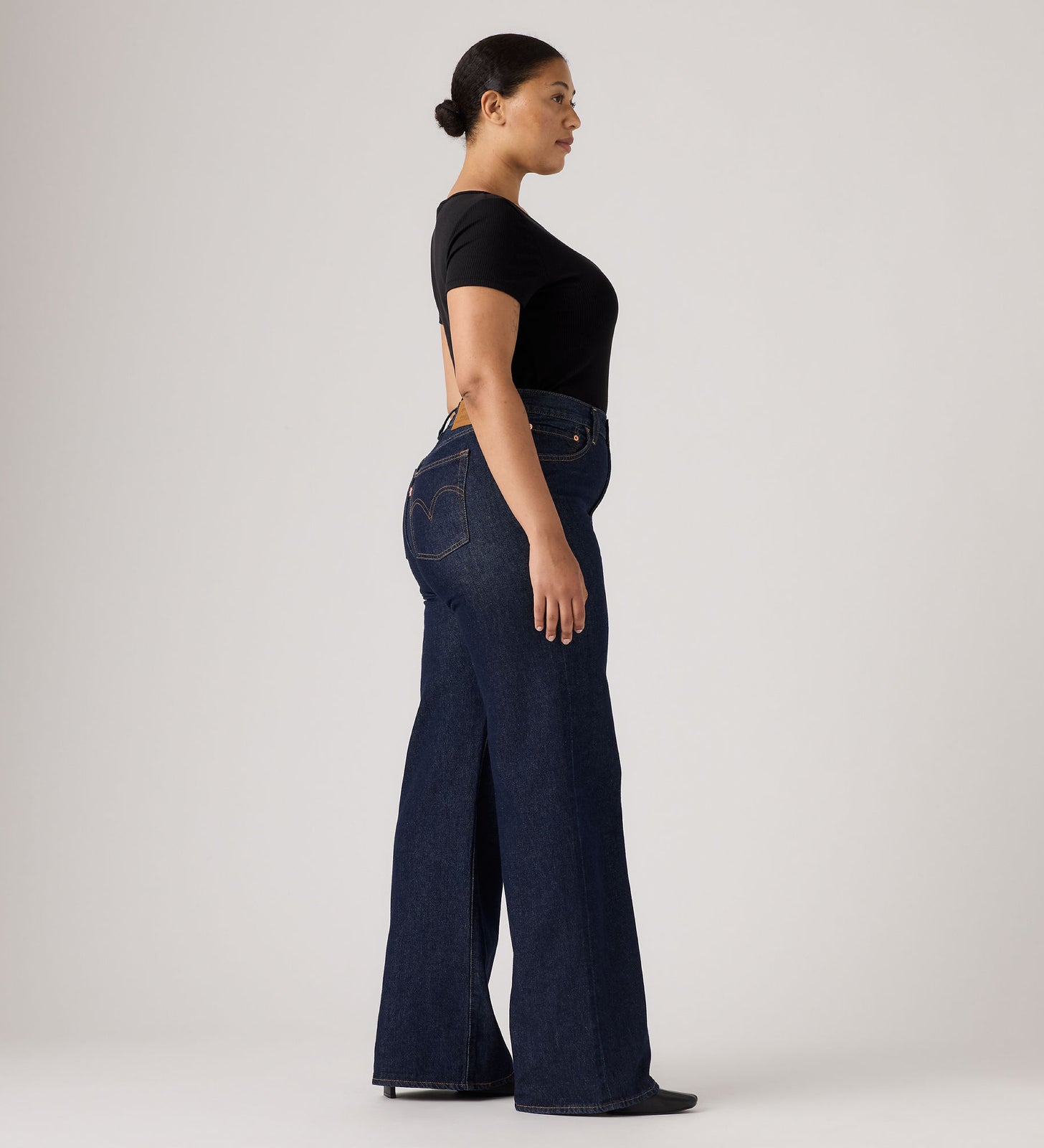 Main 7 - Levi’s® Women’s Ribcage Wide-Leg Jeans - A60810019