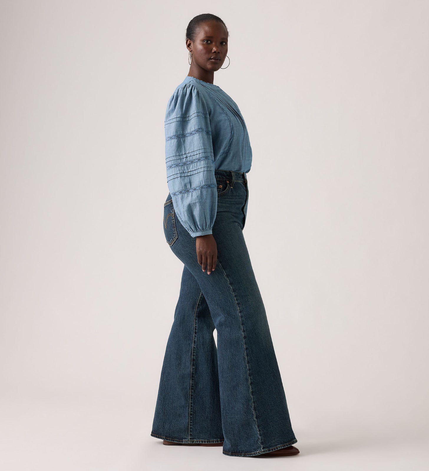 Main 8 - Levi's® Women's Ribcage Bell Jeans - A75030019