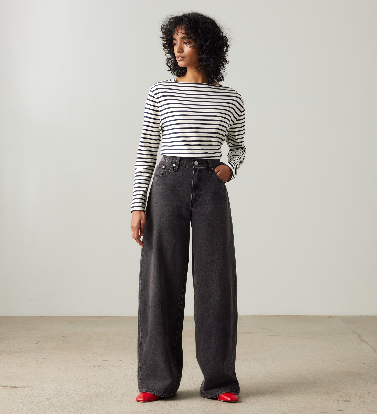 Main 1 - Levi's® Women's XL Straight Jeans - A87010003
