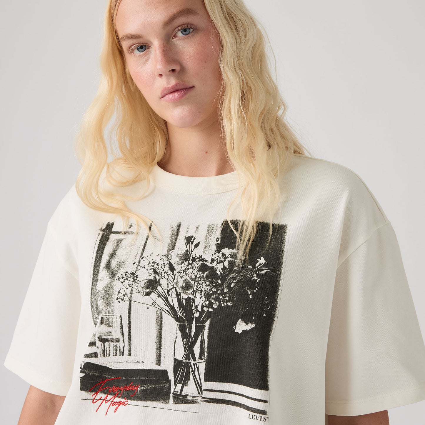 Levi's® Women's Graphic Tabor T-Shirt