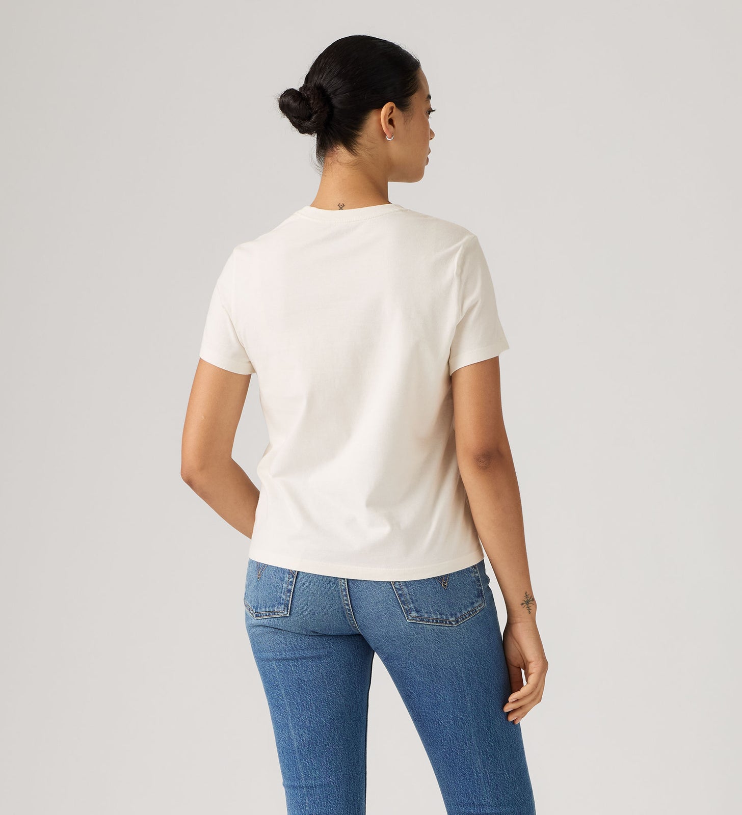 Main 3 - Levi's® Women's Graphic Favorite Tee - 005GV0061