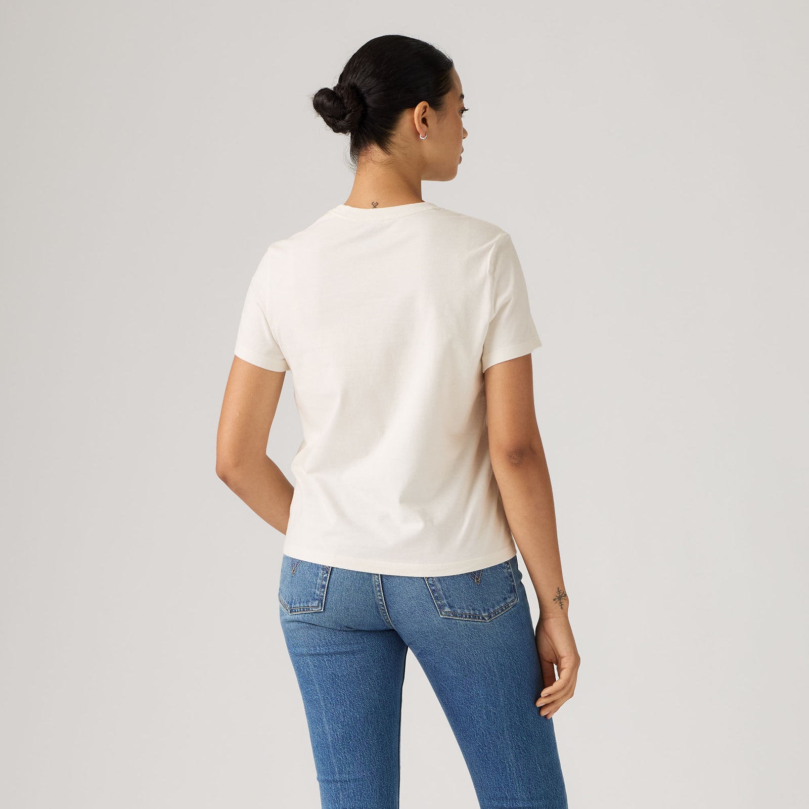 Main 3 - Levi's® Women's Graphic Favorite Tee - 005GV0061