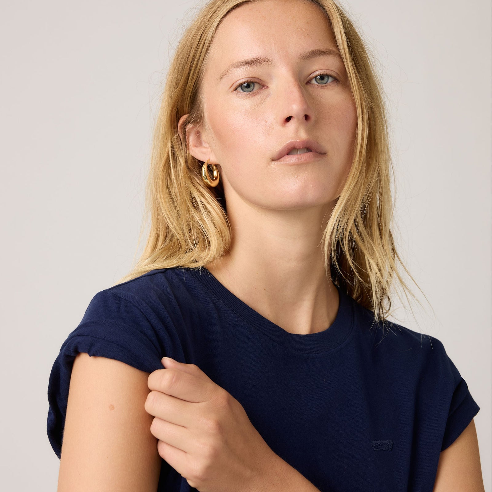 Main 4 - Levi's® Women's Favorite Cotton Tee - 005J20017