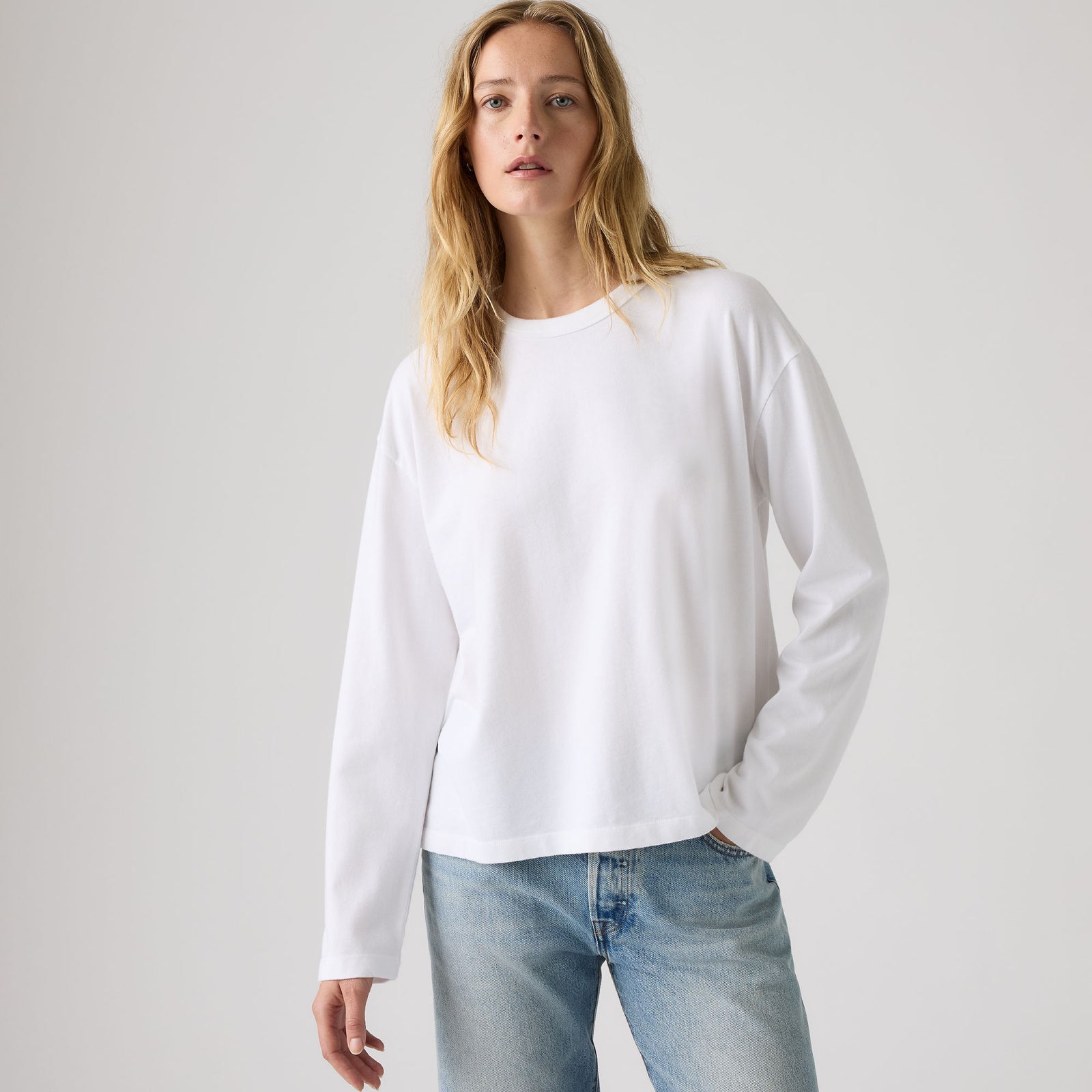 Main 2 - Levi's® Women's Vintage Long-Sleeve Tee - 0085S0000