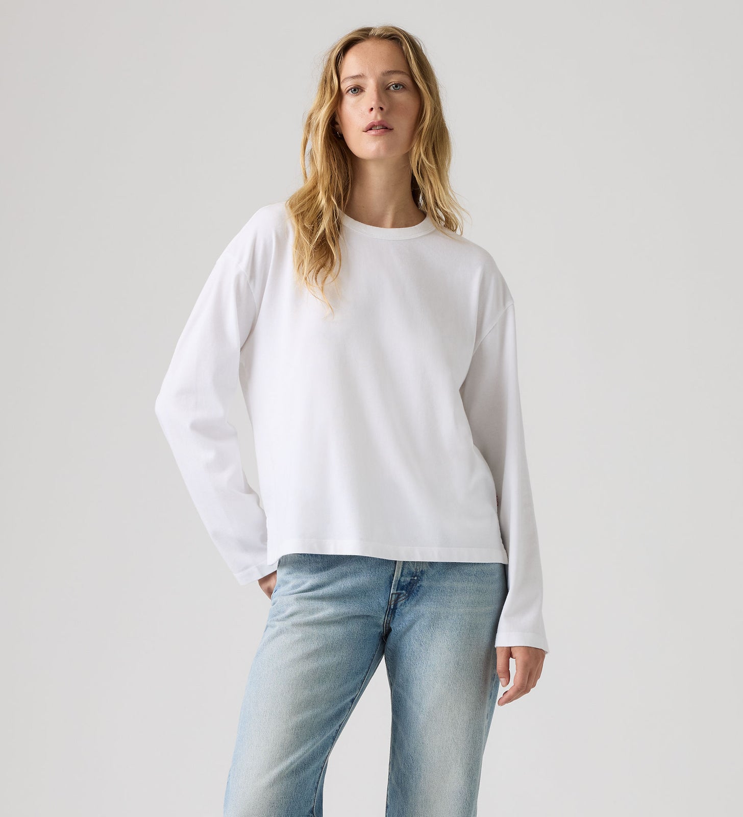 Main 3 - Levi's® Women's Vintage Long-Sleeve Tee - 0085S0000