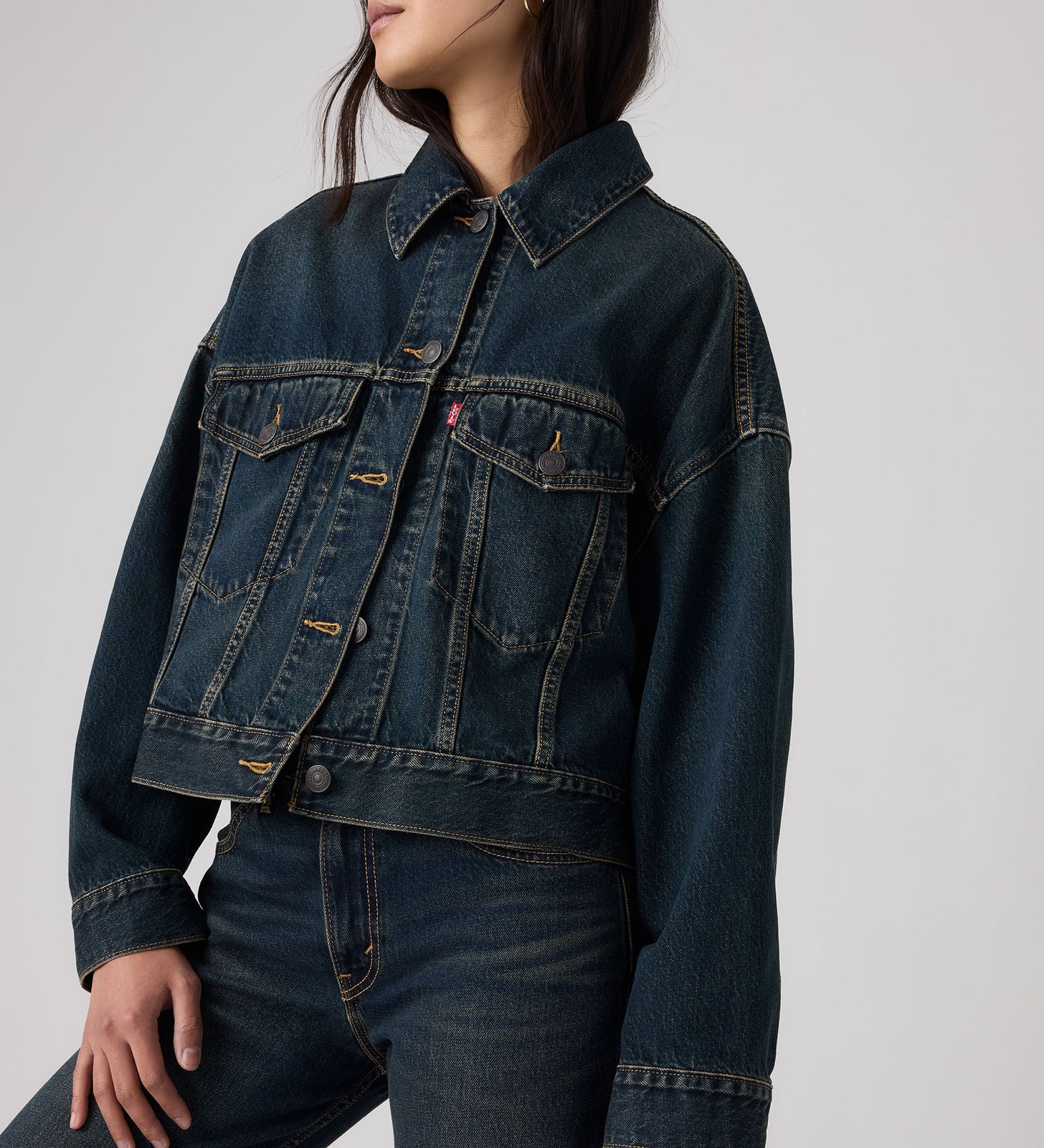 Main 4 - Levi's® Women's Loose Crop Trucker Jacket - 0089L0007