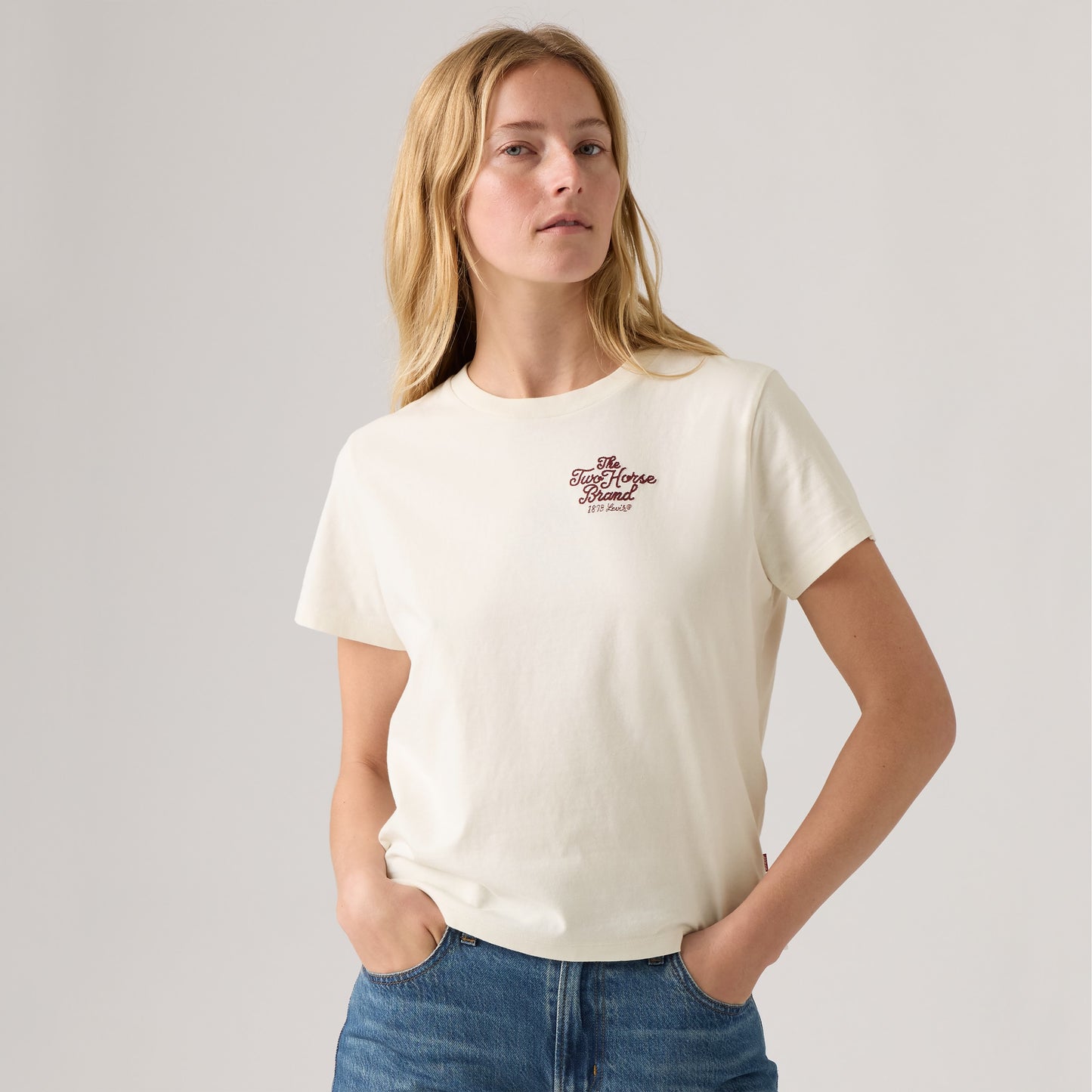 Levi's® Women's Graphic Boxy T-Shirt