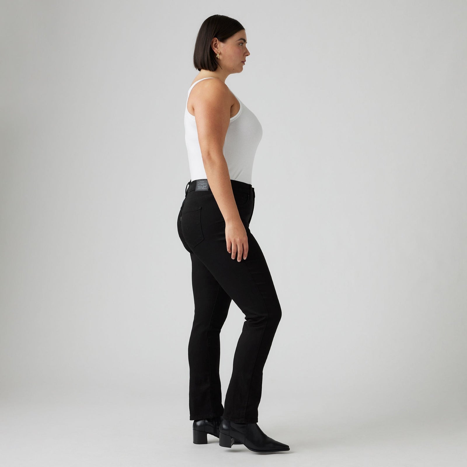 Main 6 - Levi’s® Women's 312 Shaping Slim Jeans - 196270000