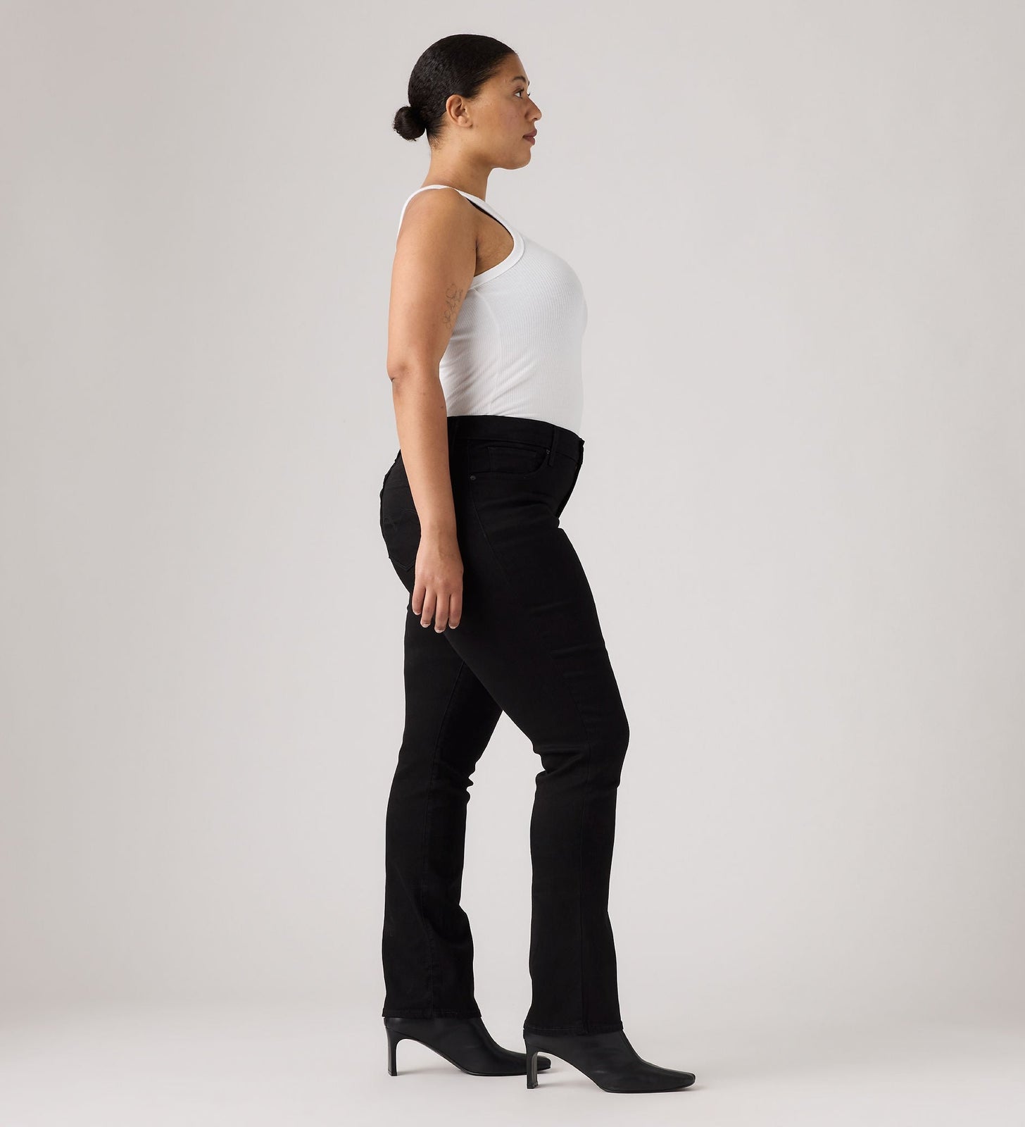 Main 11 - Levi's® Women's 314 Shaping Straight Jeans - 196310000