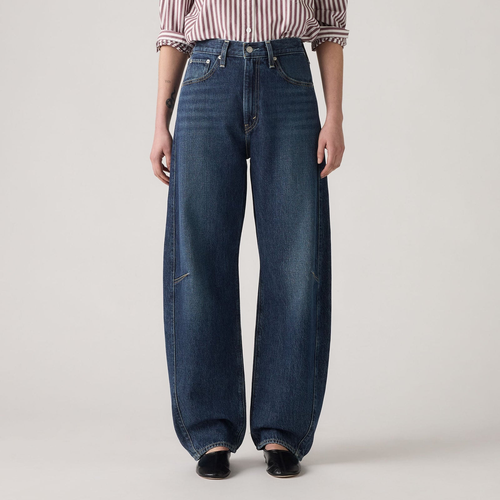 Main 5 - Levi's® Women's Cinch Barrel Jeans - 003V50001
