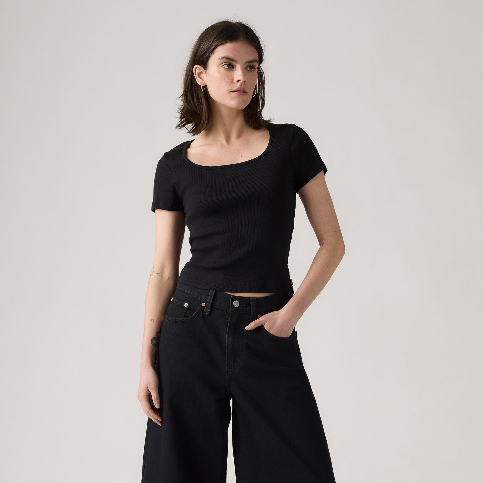 Main 2 - Levi's® Women's Essential Square Neck Tee SCL - 