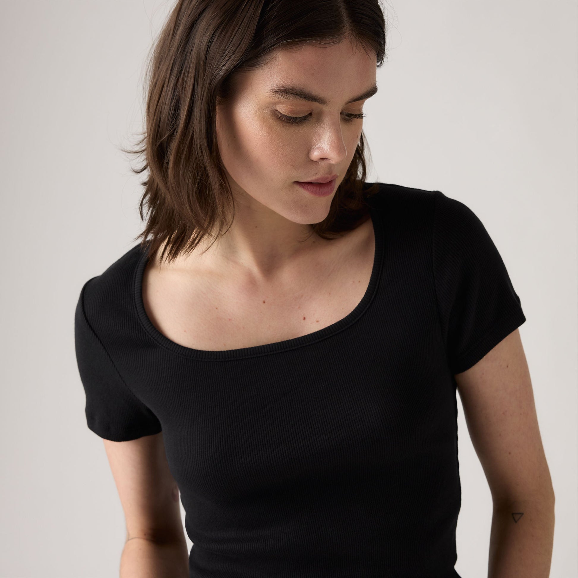 Levi's® Women's Essential Square Neck Tee