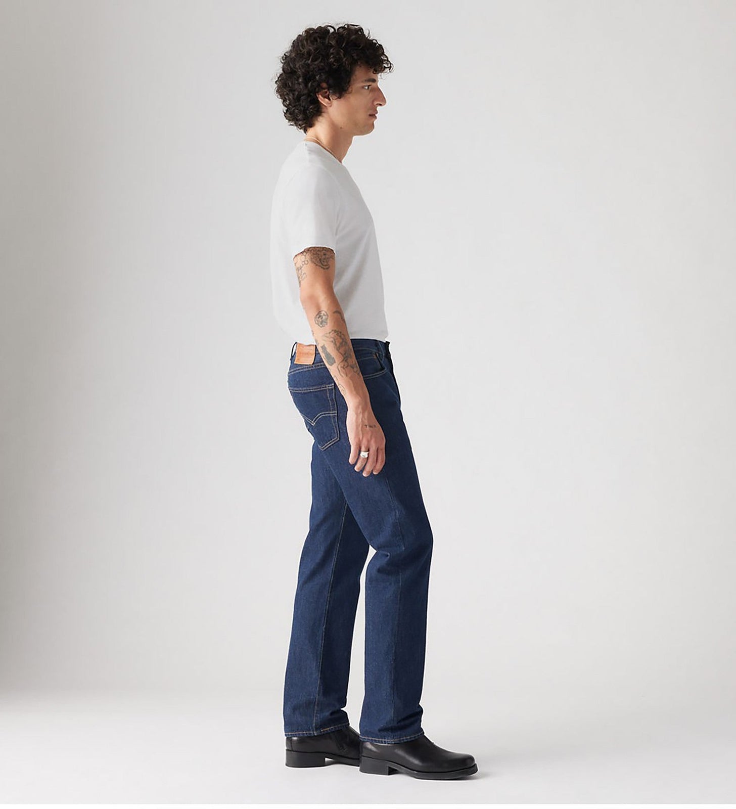 Main 4 - Levi's® Men's 501® Original Jeans - 005010101