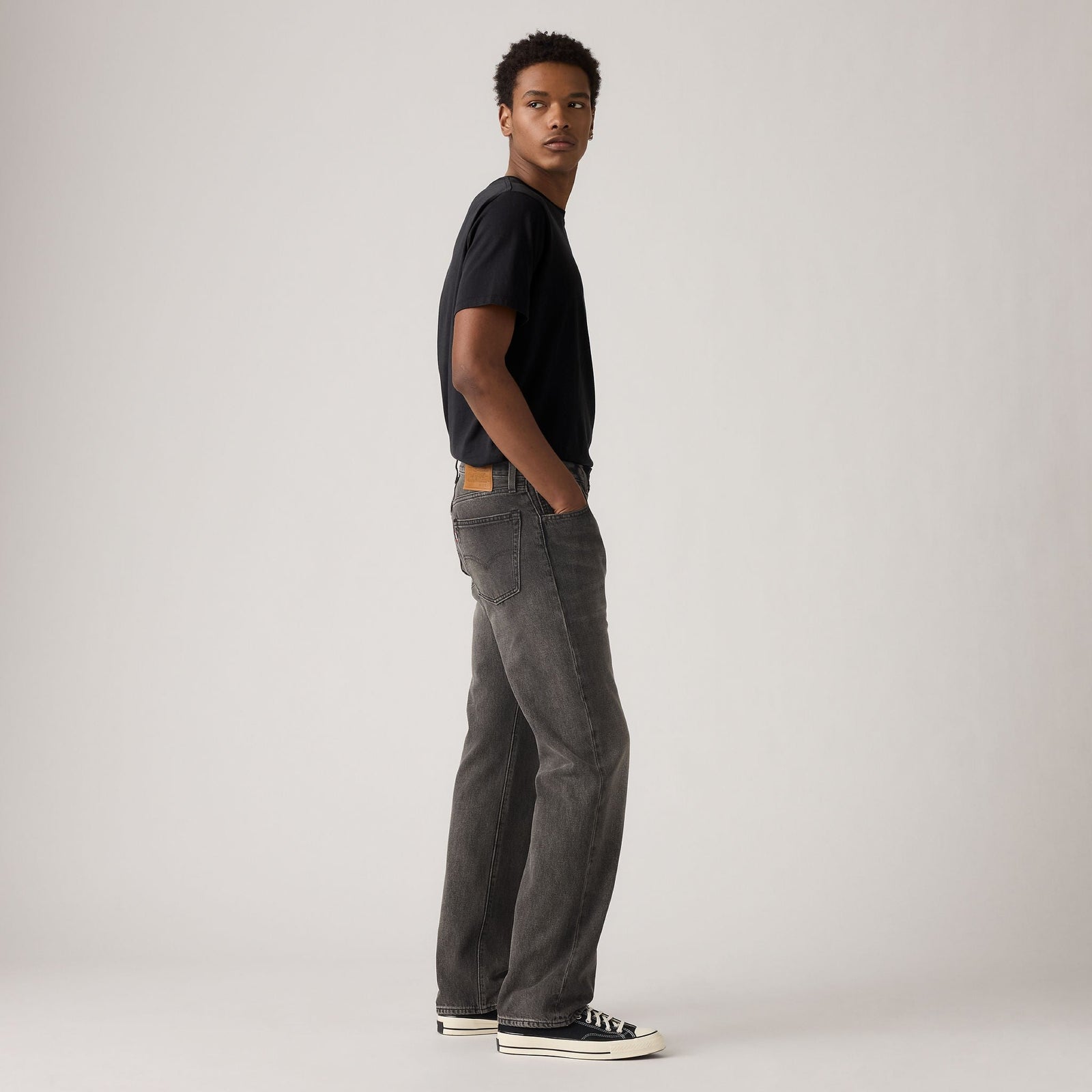Main 4 - Levi's® Men's 555™ Relaxed Straight Jeans - 000LO0033