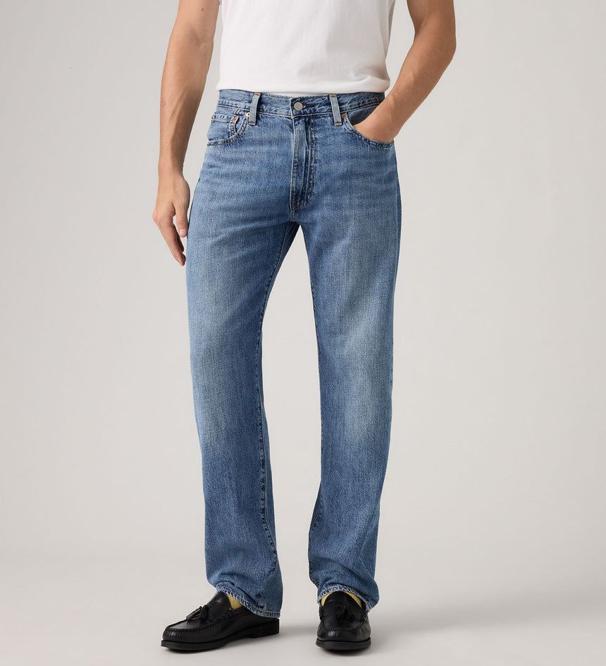 Main 4 - Levi's® Men's 555™ Relaxed Straight Jeans - 000LO0053